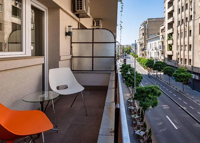 Victoria Secret - Central With View Apartment *