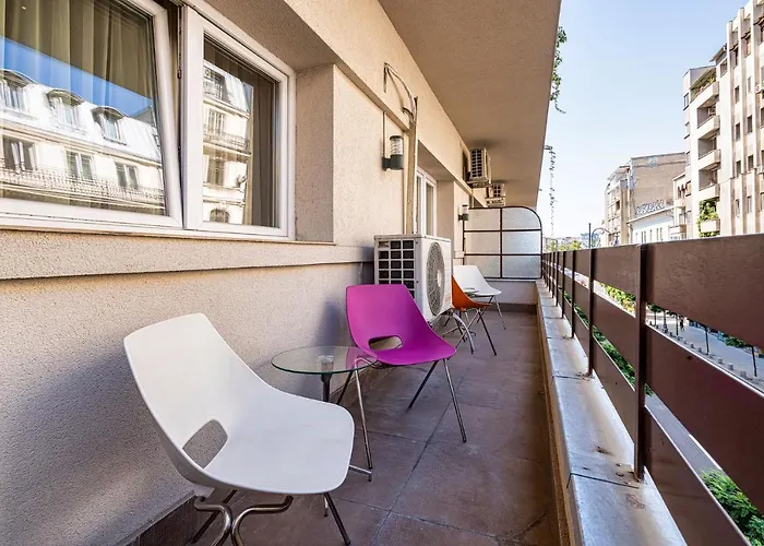 Victoria Secret - Central With View *