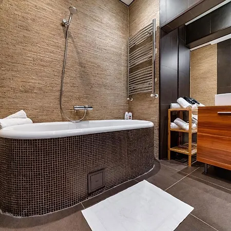 Victoria Secret - Central With View Apartment